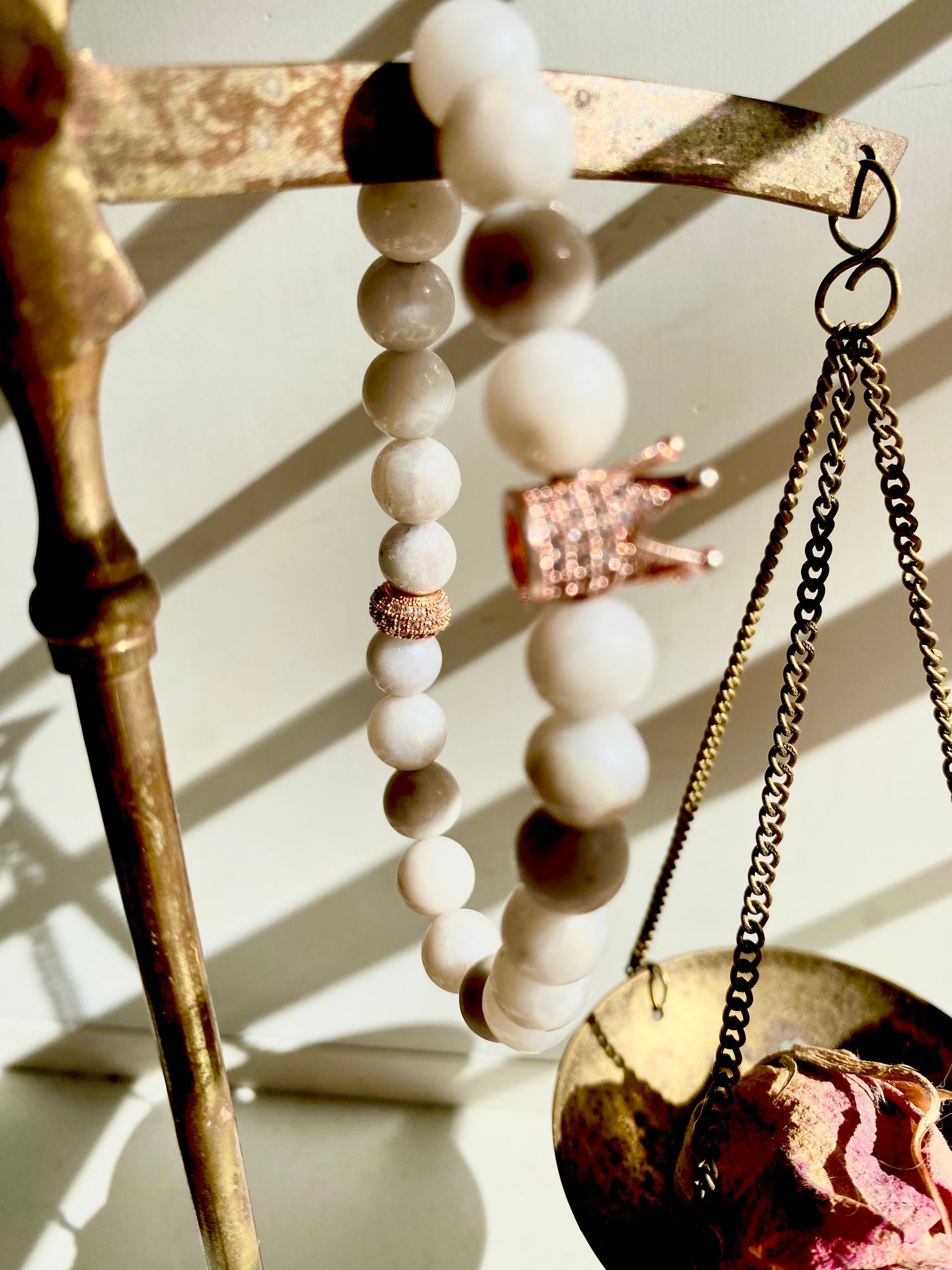 Rose Gold Crown with Howlite gemstones (copper deposit) male bracelet